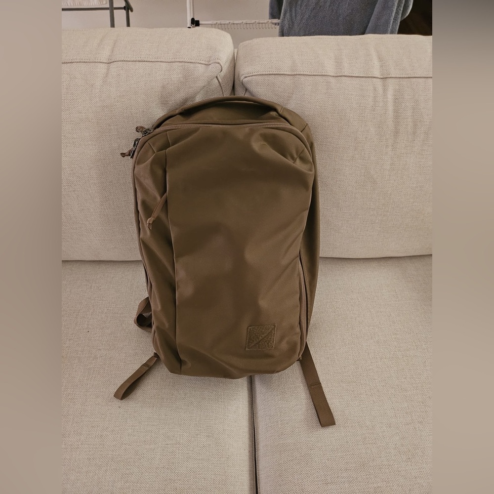 Evergoods CIVIC PANEL LOADER 24L - ECOPAK. Coyote Brown